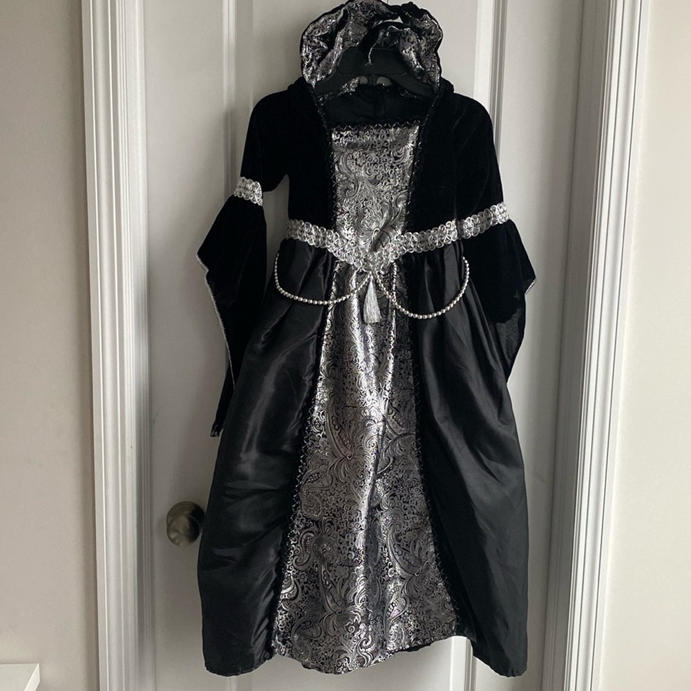 Kids Costume.